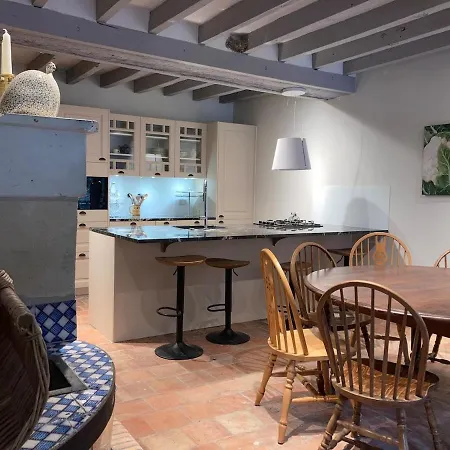 Le De La Forteresse De Berrye Дом отдыха